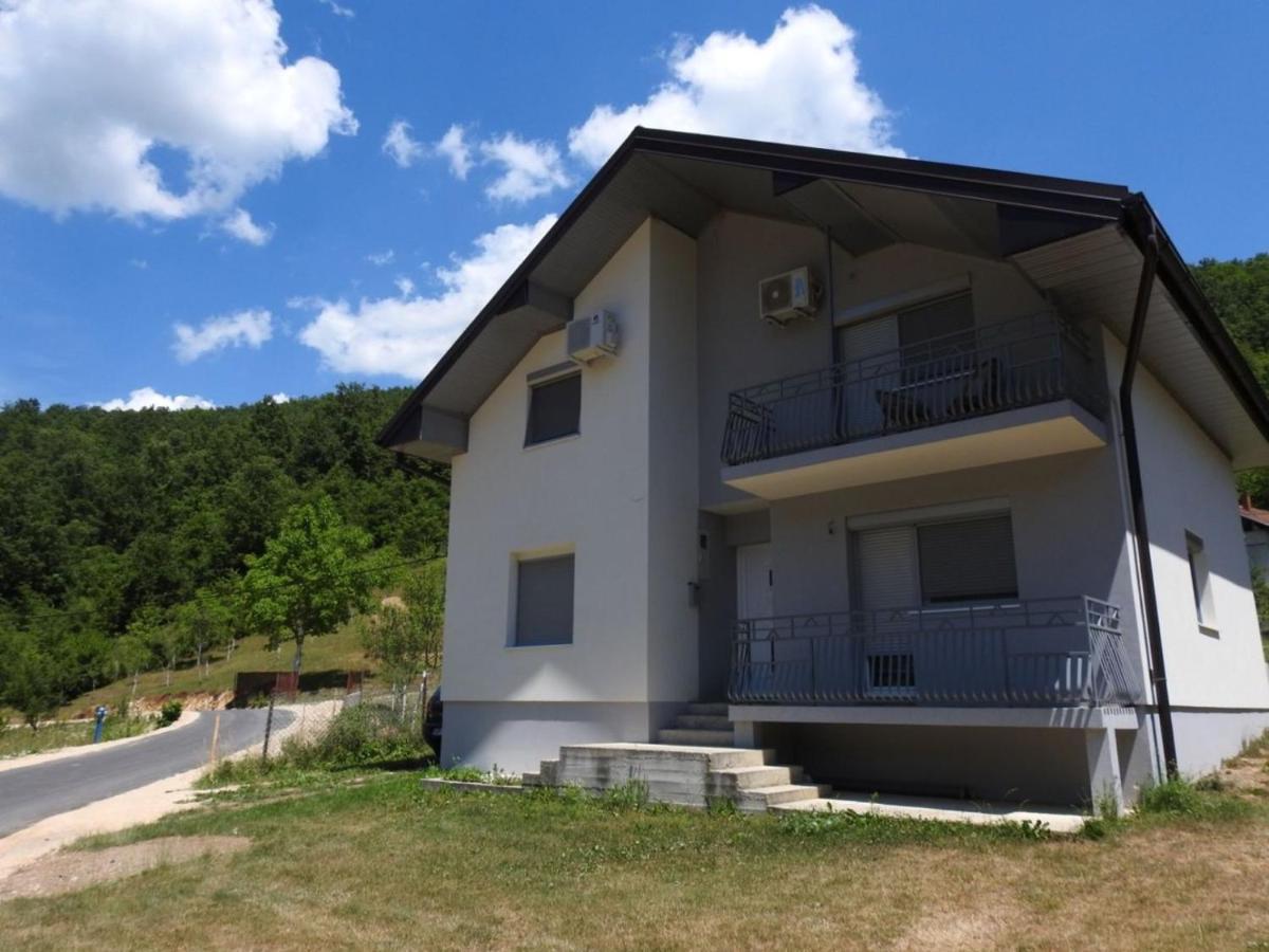 Omar & Una Apartmani Bihać エクステリア 写真