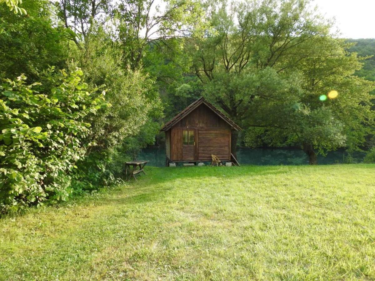 Omar & Una Apartmani Bihać エクステリア 写真