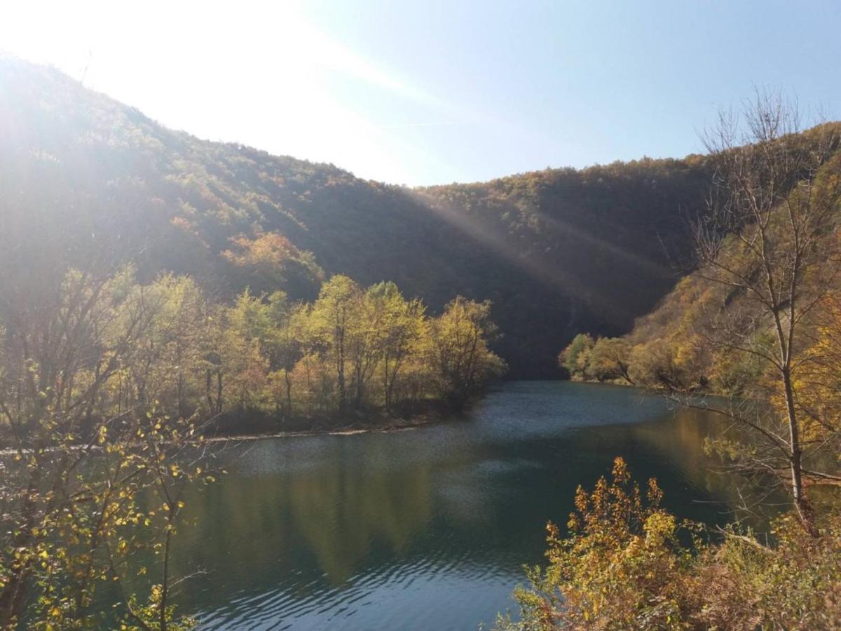 Omar & Una Apartmani Bihać エクステリア 写真
