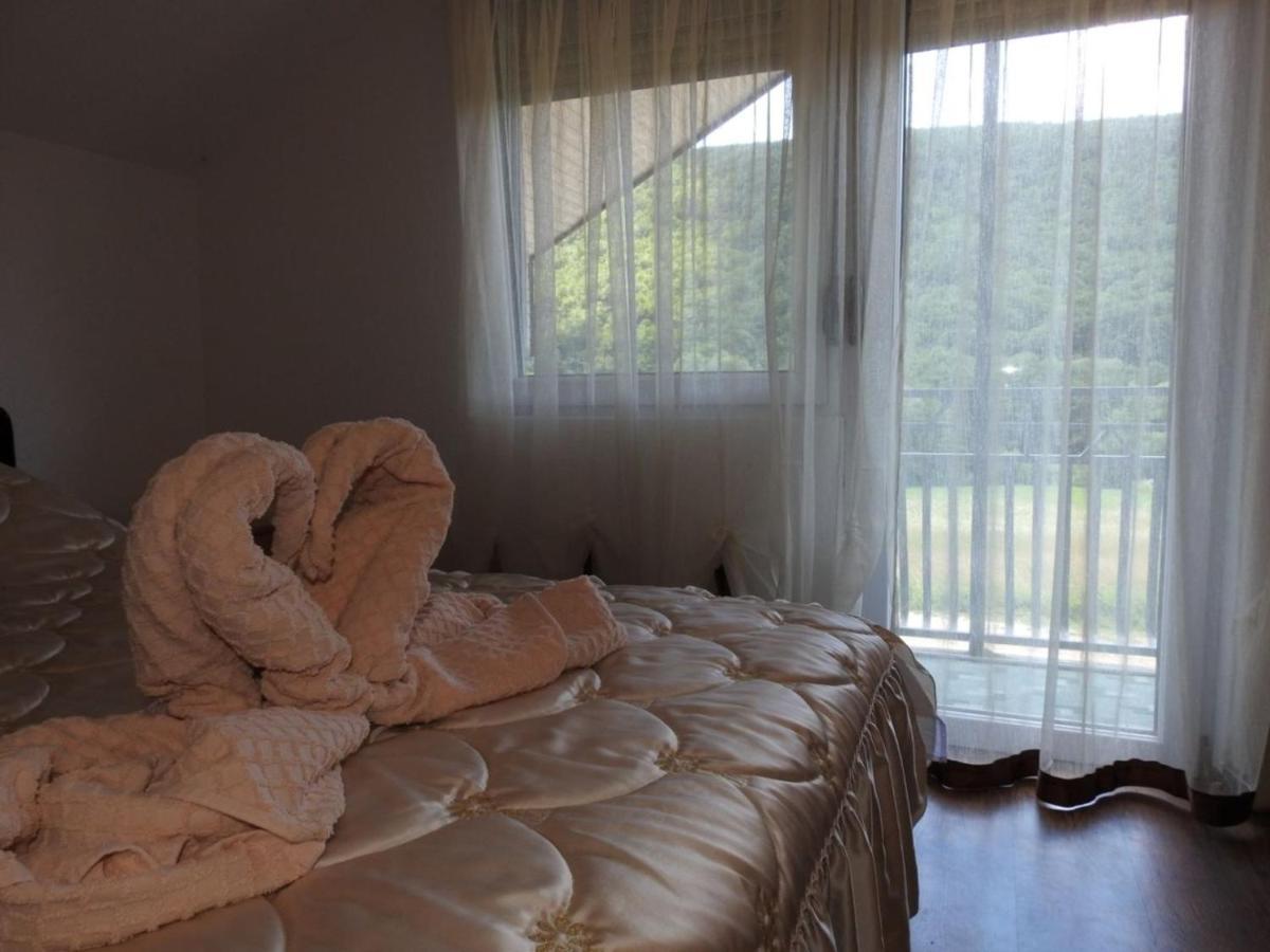 Omar & Una Apartmani Bihać エクステリア 写真