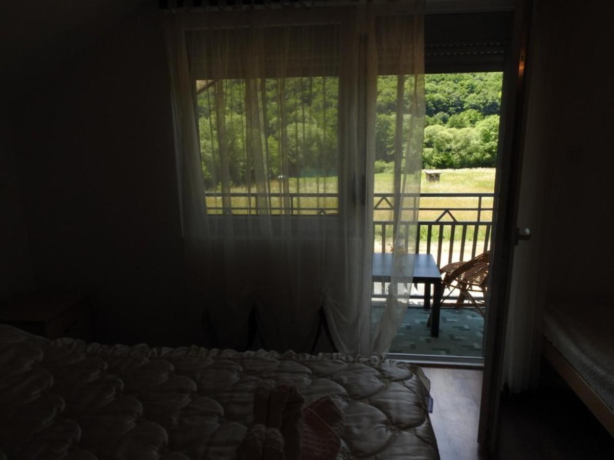Omar & Una Apartmani Bihać エクステリア 写真