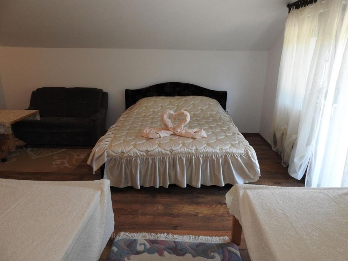 Omar & Una Apartmani Bihać エクステリア 写真