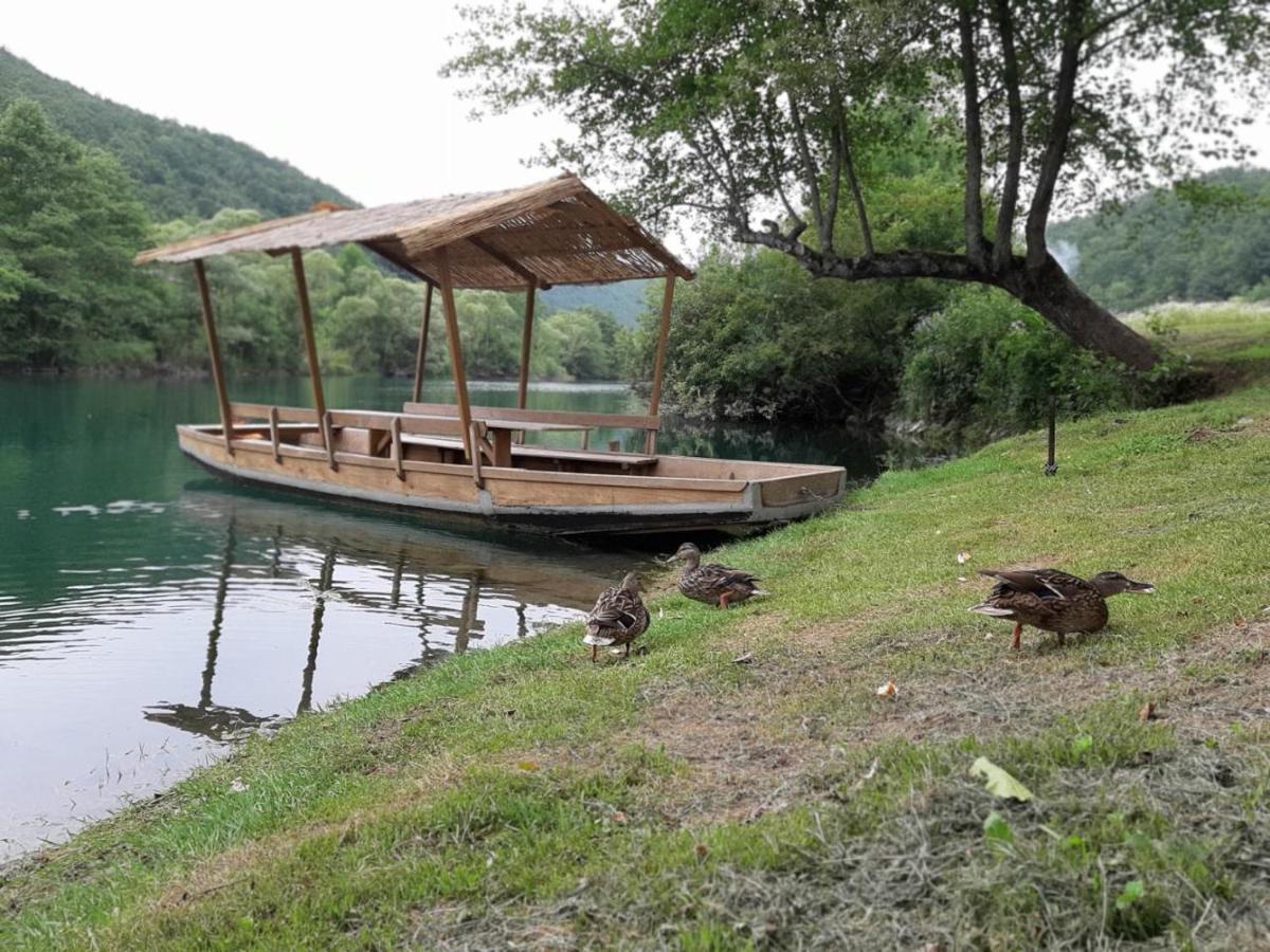 Omar & Una Apartmani Bihać エクステリア 写真