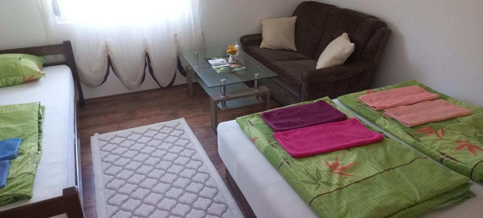 Omar & Una Apartmani Bihać エクステリア 写真